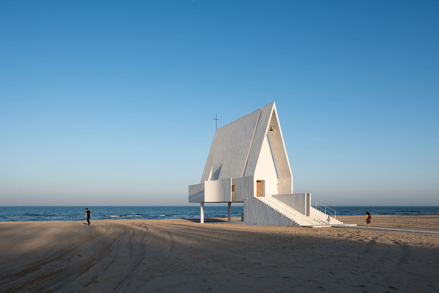 CAPILLA SEASHORE, de Vector Architects, en Beidaihe (Qinhuangdao), China, 2015